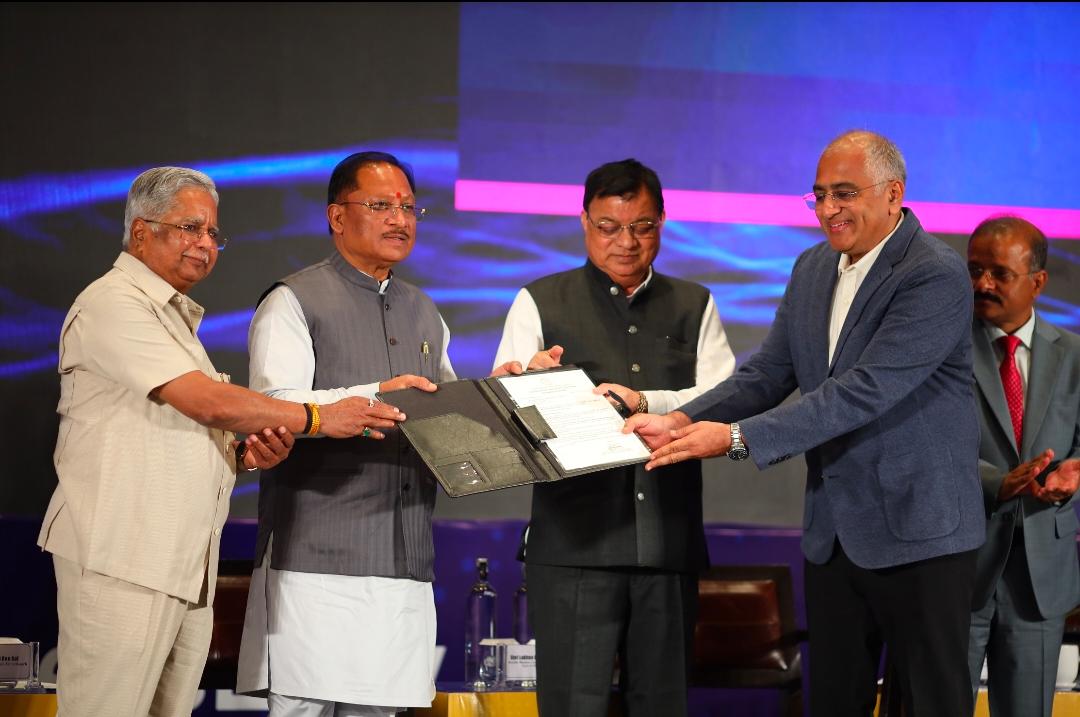 छत्तीसगढ़ में निवेश के लिए बिछा ‘रेड कारपेट’: हैदराबाद इन्वेस्टर कनेक्ट में मिले 9,580 करोड़ के प्रस्ताव, 7,800 युवाओं को मिलेगा रोजगार