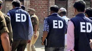 CG EOW and ED Raid : छत्तीसगढ़ में प्रवर्तन निदेशालय और ईओडब्ल्यू की बड़ी कार्रवाई, रायपुर, बिलासपुर और राजनांदगांव में कई ठिकानों पर दबिश; दस्तावेजों की जांच जारी